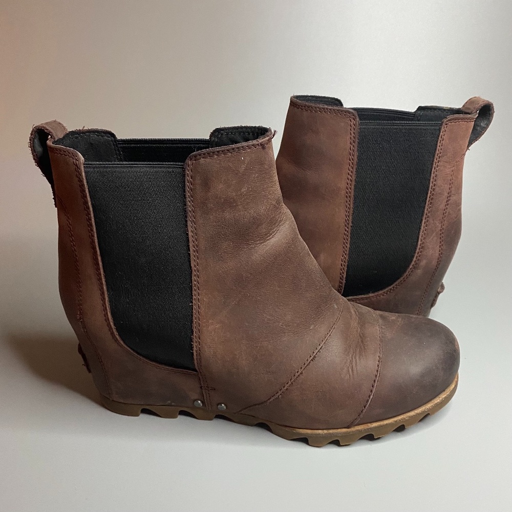 Sorel Lea Wedge Boots Joan of Arctic Chelsea Redwood Brown Black 9